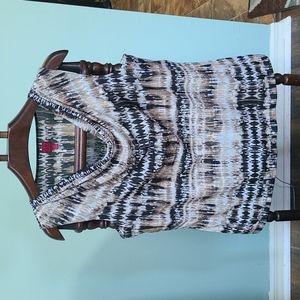 212 Collection XL sleeveless blouse, good condition.